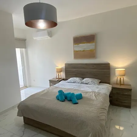 Bugibba Modern Spacious 2 Bedroom With Parking *