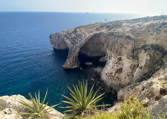 Bugibba Modern Spacious 2 Bedroom With Parking