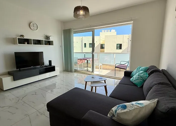 Lejlighed Bugibba Modern Spacious 2 Bedroom With Parking *