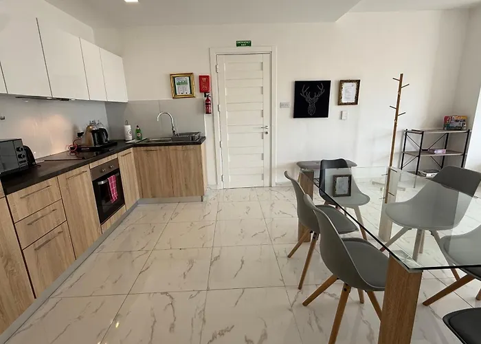 Bugibba Modern Spacious 2 Bedroom With Parking San Pawl il-Baħar