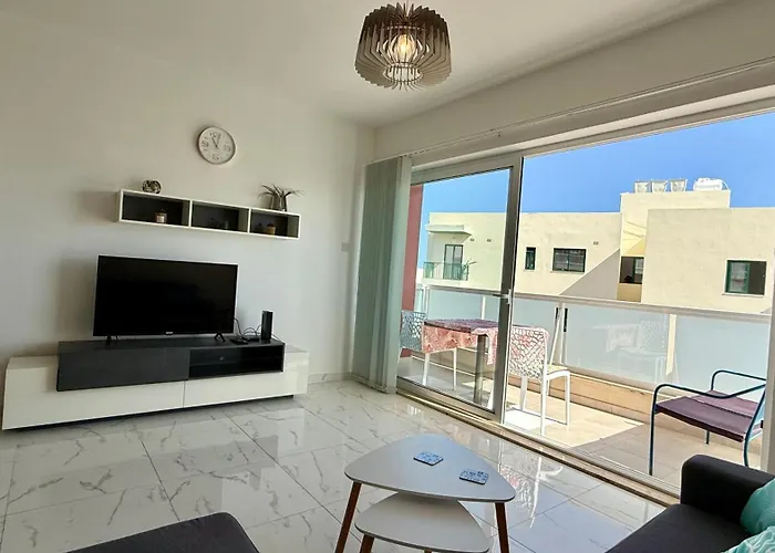 Apartment Bugibba Modern Spacious 2 Bedroom With Parking *