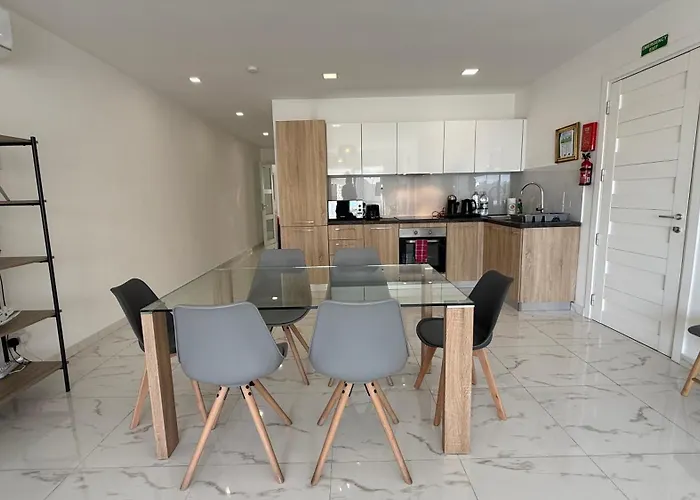 Bugibba Modern Spacious 2 Bedroom With Parking Lejlighed San Pawl il-Baħar